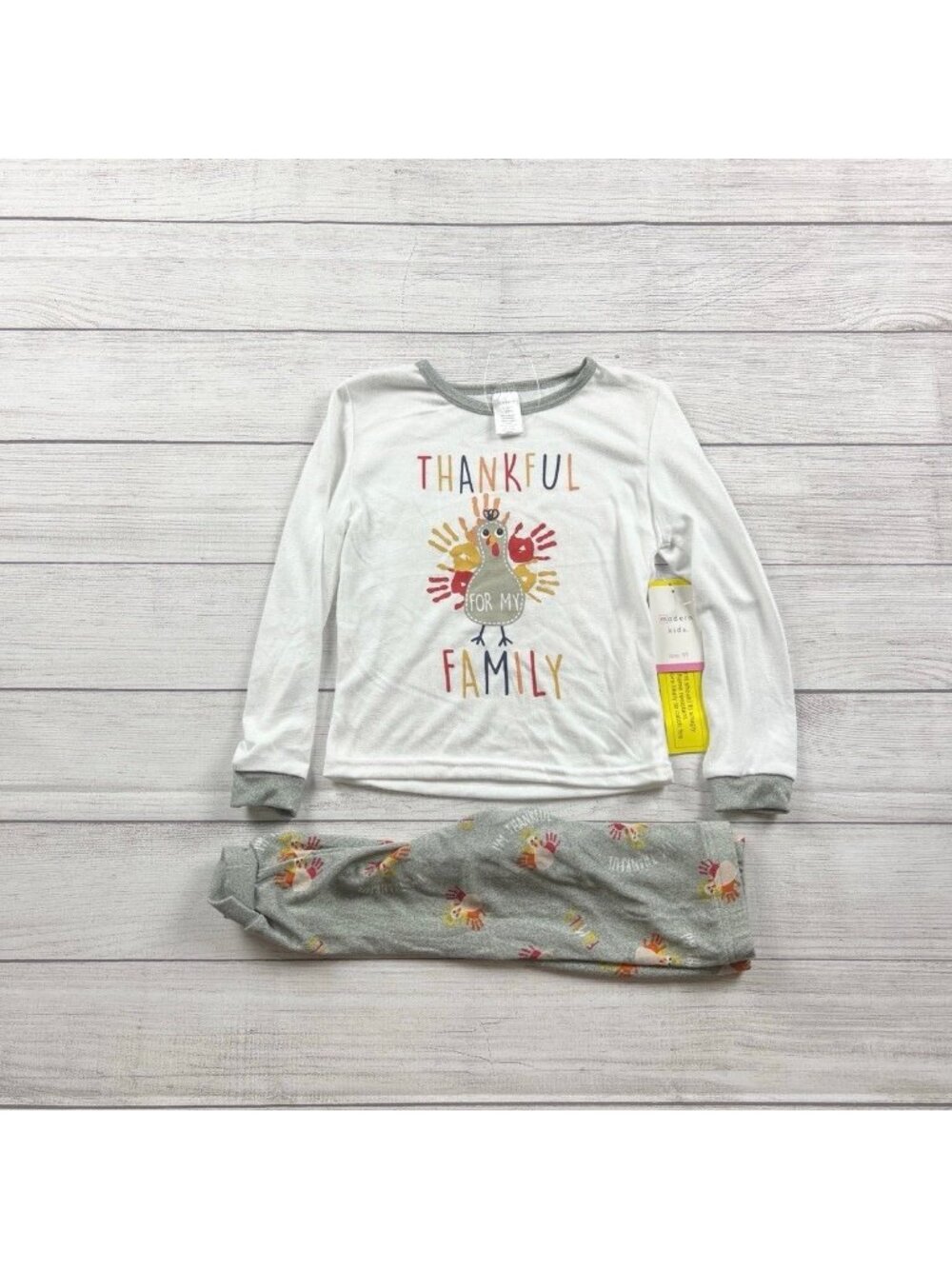 Modern Kids Thanksgiving Pajamas Set Cute Turkey Print Thankful Family NWT 3T